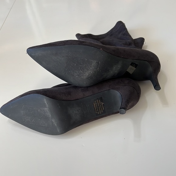 NEW-Halston Girona Vegan Suede Leather Pull on Stretch Boot Gray Size 9 - Picture 8 of 11